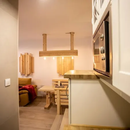 Nirvana Apartment *
